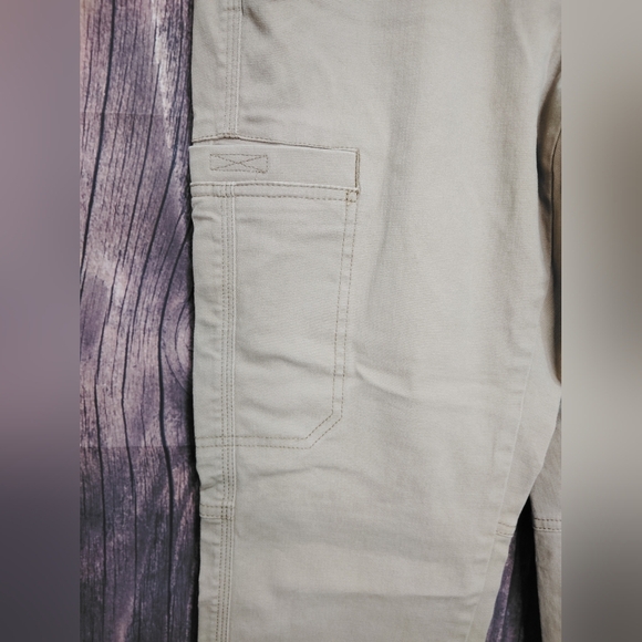 L.L Bean Women's Tan Jeans Size 8 - Picture 2 of 5